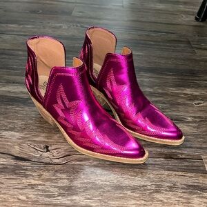 Metallic Pink/Magenta ankle boots